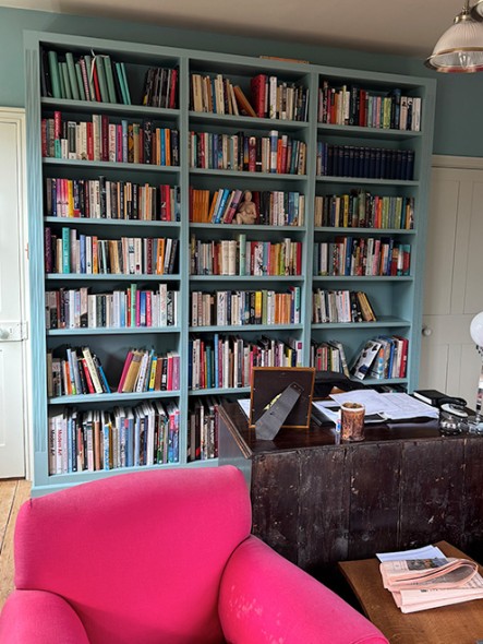 { $page->featured_image[0]->alt ?? null 